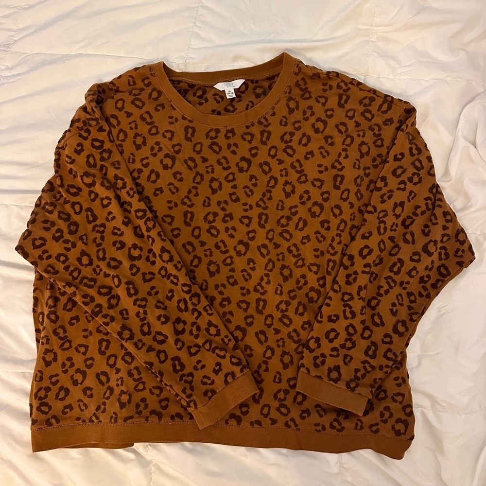 Brown cheetah print sweatshirt